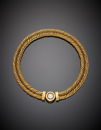 POMELLATO Collier in oro giallo a catena con chiusura in pavè di diamanti a...