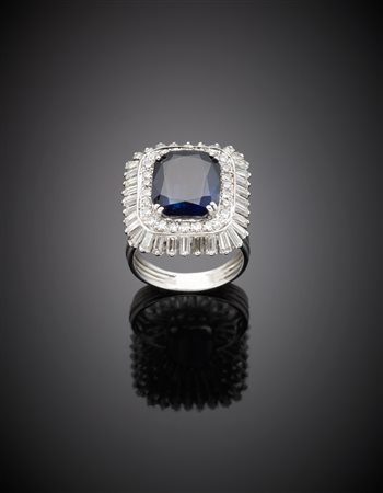 Anello in oro bianco con zaffiro ottagonale taglio composito di ct. 7,30...