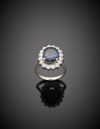 Anello in oro bianco zaffiro ovale taglio composito di ct 3,10 circa,...