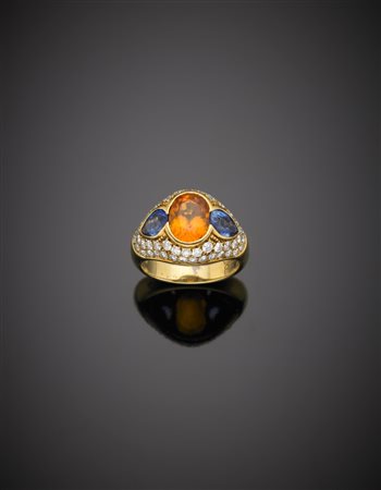 CARTIER Anello in oro giallo con zaffiro giallo ovale di ct. 3,05 circa e ai...