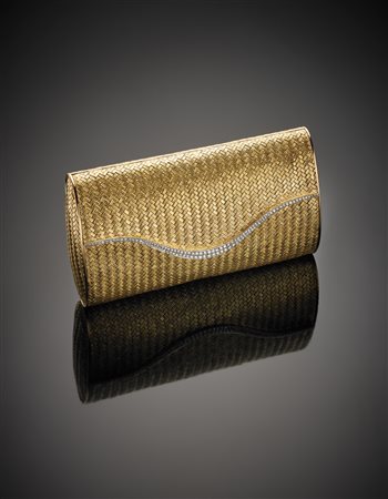 PETOCHI Clutch in oro giallo lavorato a cestino con diamanti nella chiusura e...