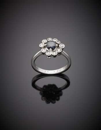 Anello in oro bianco con zaffiro centrale rotondo taglio composito ct. 0,50...