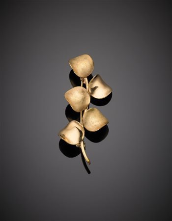 Spilla a ramo in oro giallo 333/1000 lucido e satinato g. 6,10 lungh. cm 6,60...