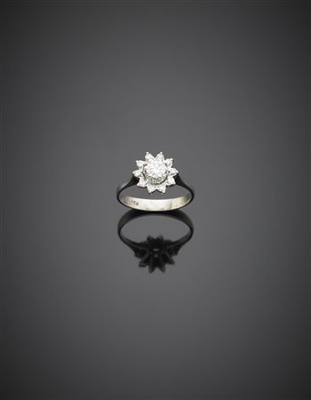 Anello in oro bianco, con margherita di diamanti g.2,80 misura 10/50 White...