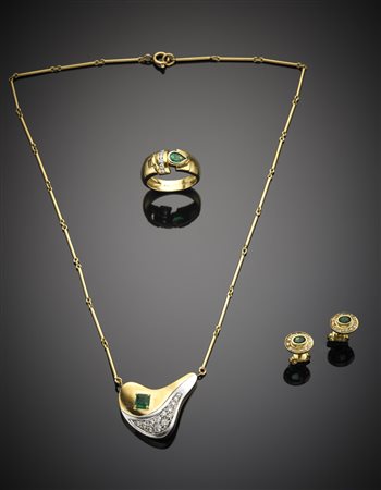Demi-parure in oro giallo e bianco composta da collier, anello ed orecchini...
