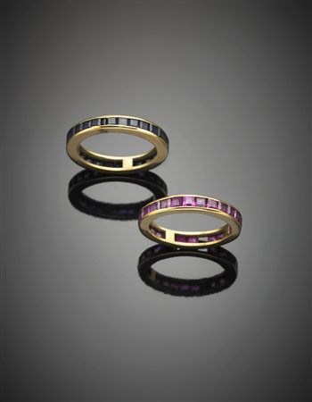 Due fedine in oro giallo con zaffiri e rubini taglio carrè g.5,50 misura...