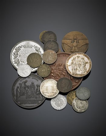 Lotto di quattro medaglie unite ad altre medaglie e monete di vario genere,...