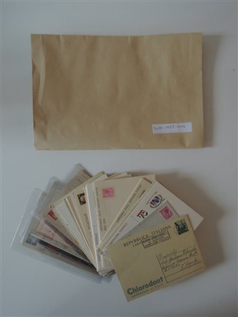 [AREA ITALIANA] 1935/1975 circa Lotto di oltre 80 cartoline e biglietti...