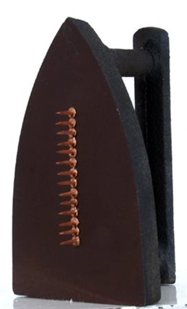 MANRAY (Philadelphia 1890 - Parigi 1976) "Cadeau 1921" Ferro da stiro, es....