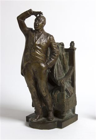 EUGENIO MACCAGNANI Il Duce con poltrona Scultura in bronzo, h 44 cm Firma in...