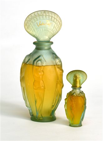 VIKY TIEL ñ Lotto composto da grande bottiglia in vetro e media bottiglia di...