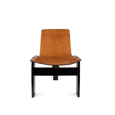 Angelo Mangiarotti Modello Tre3 4 sedie Tre3. Struttura in legno laccato...