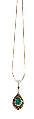 Ciondolo con smeraldo a goccia. Smeraldo cti. 2, c.ca oro e piccole perline