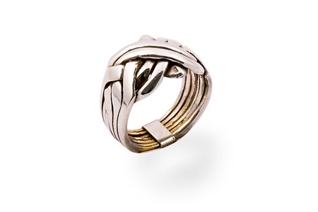 Anello in oro bianco .Oro 18 Kti Peso gr. 12,20