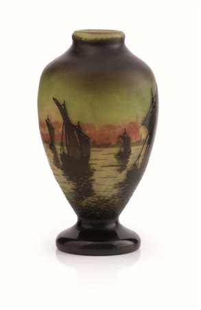 VASO IN VETRO DOPPIO, DAUM NANCY 1910 CIRCA con decoro a paesaggio lacustre...