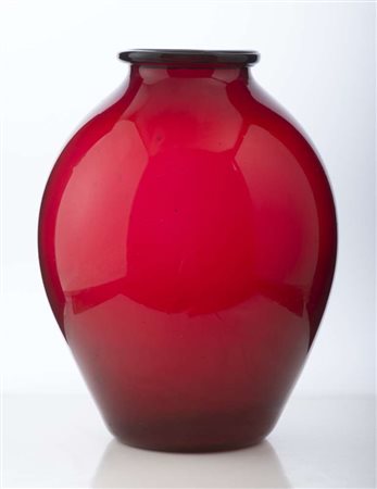 GRANDE VASO IN VETRO SOFFIATO, MURANO ANNI '30 a sagoma di orcio con fondo...
