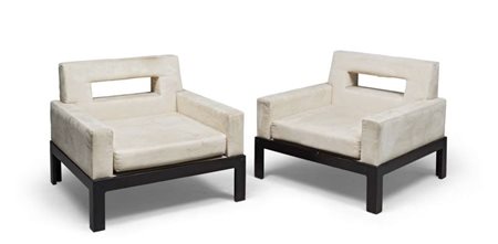 COPPIA DI POLTRONE, MODELLO JEAN PROUVÈ, ANNI '70 con tappezzeria in velluto...