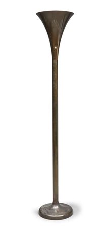 LAMPADA DA TERRA STILE DECÒ in ottone cromato con accensione al corpo. h. cm....