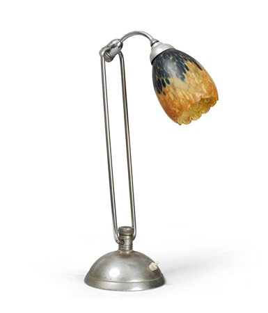 LAMPADA DA TAVOLO con fusto originale in metallo produzione francese 'Jumo'...