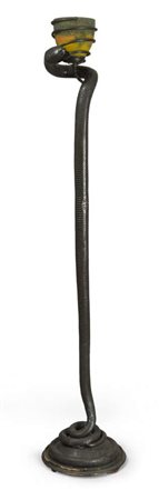 LAMPADA DA TERRA, DA MODELLO COBRA DI EDGART BRANDT con fusto in bronzo....