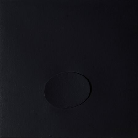 Turi Simeti, Alcamo 1929 - 0, Un ovale nero, 2015, Collage di cartone su...