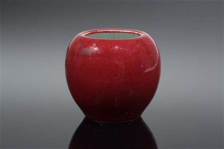 Arte Cinese Lavapennelli in porcellana invetriata di rosso Cina, dinastia...