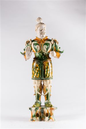 Arte Cinese Grande figura in terracotta raffigurante un guardiano nello stile...