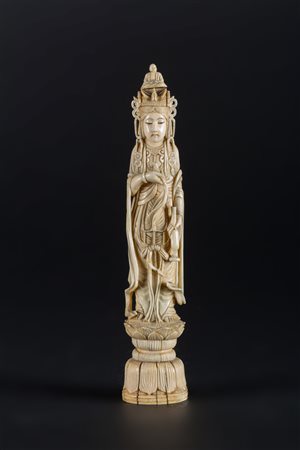 Arte Giapponese Intaglio in avorio raffigurante Kannon Giappone, XIX secolo ....