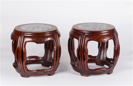 Arte Cinese Coppia di sgabelli in legno con seduta in marmo Cina, inizio XX...