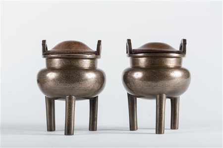 Arte Cinese Coppia di bruciaprofumi intarsiati in argento firmati Shiye Cina,...