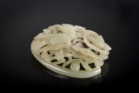 Arte Cinese Intaglio in giada raffigurante gru e fiori di loto Cina, dinastia...