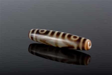 Arte Himalayana Dzi con quattro occhi Tibet. . Cm 4,50. Arte Himalayana A...