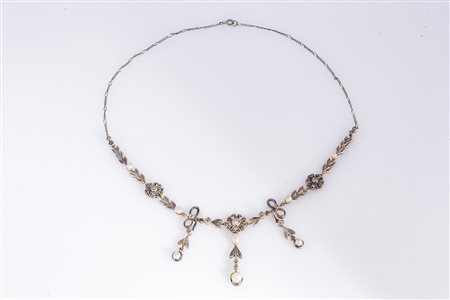 Collana fine '800 gr 22.6 oro e argento, perle naturali e diamanti. . ....