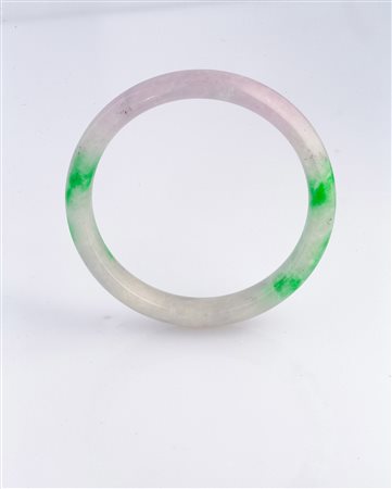 Bracciale in giada. . . [Nessun Autore] . . .