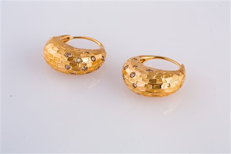 POMELLATO Orecchini in oro gr 17.10 e diamanti brown. . . POMELLATO . . .