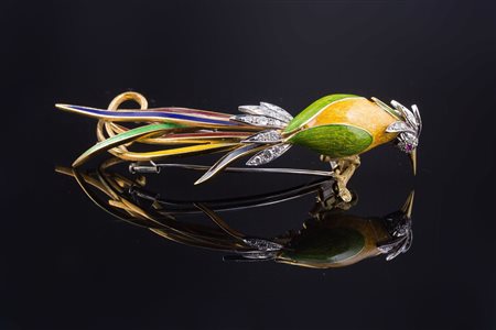 Spilla a forma uccello in oro e smalti gr 36.90, diamanti cts 0.81 e piccoli...