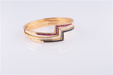 Tre bracciali anni settanta oro 18k per un totale gr 84, 26 diamanti 1,85 k...