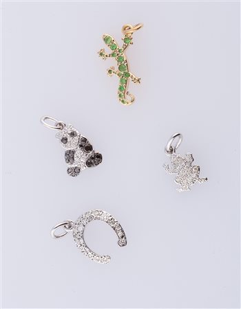 Lotto di 4 Dodo con diamanti bianchi-neri e tsavoriti. . . . [Nessun Autore]...