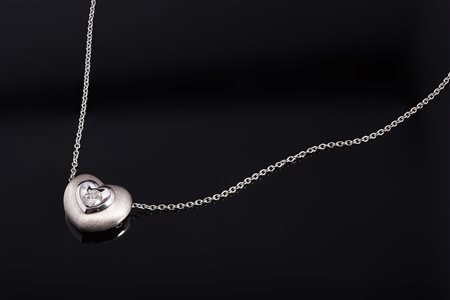 Girocollo in oro gr 9.80, brillante centrale ct 0.42. . . [Nessun Autore] . . .