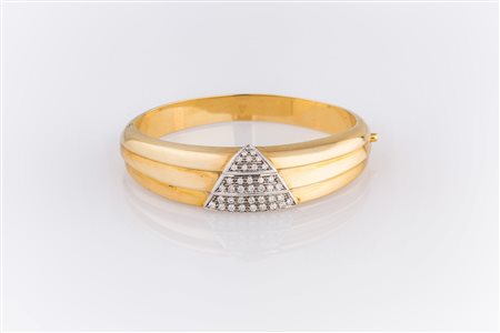 Bracciale oro giallo gr 46.3 e diamanti cts 0.90. . . [Nessun Autore] . . .