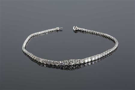 Riviere in platino gr 36.5 e diamanti per un totale di cts 17.5 circa. . ....