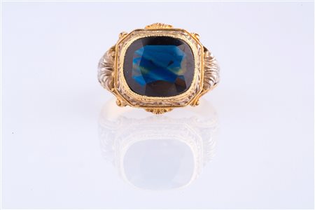 [Nessun Autore] Anello con zaffiro australiano cts 5.50 circa oro gr 9.2. . ....