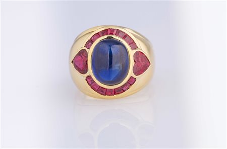 SABBADINI Anello in oro 18 kt gr 14.50 con zaffiro cabochon cts 6.50 circa e...