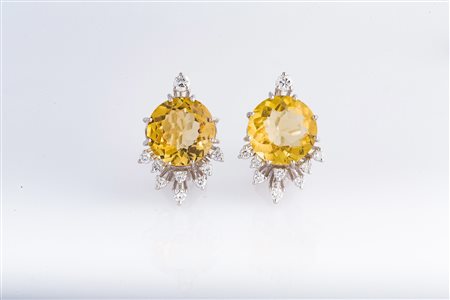 Orecchini quarzi e diamanti cts 0.55 gr 9.36. . . [Nessun Autore] . . .