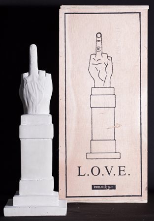 MAURIZIO CATTELAN (1960) L.O.V.E. 2015 Scultura in cemento Cm 40x18x18 entro...